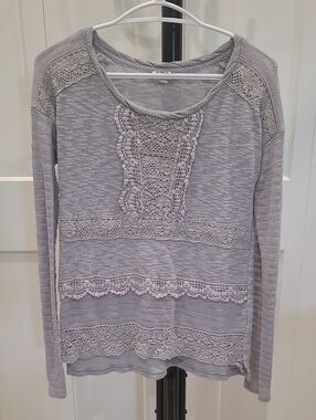 One September By Anthropoligie Lace Trim Lightweight Long-Sleeve Top - Gray